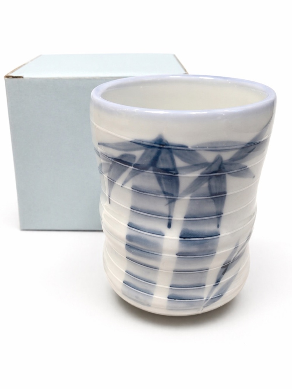 Japanese Porcelain Tea Cup | Blue Bamboo Design | Handmade Style | New in Box - Picture 11 of 11